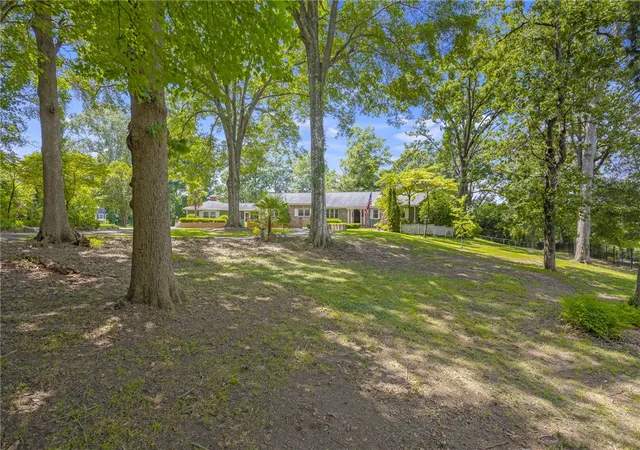 Photo 4 of Single family home for sale at 111 Mountain View Dr, Easley, SC 29640 | MLS# 20305266 | Listing updated on 2026-08-25