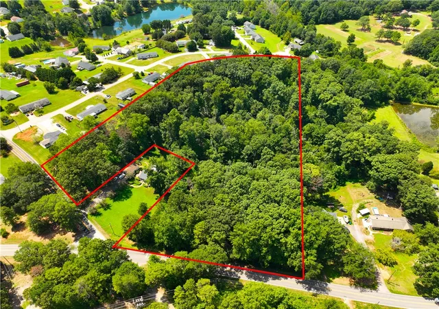 2nd image of 415 Hood Rd, Greenville, SC 29611 | MLS# 20305063