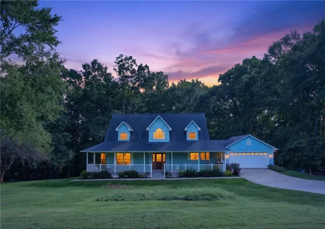 Photo 2 of Single family home for sale at 6185 Oak Valley Rd, Seneca, SC 29678 | MLS# 20305272 | Listing updated on 2026-09-18