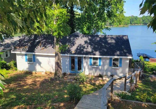Photo 1 of Single family home for sale at 237 Hammond Cir, Anderson, SC 29621 | MLS# 20305105 | Listing updated on 2026-08-21