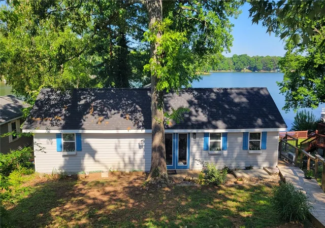 Photo 2 of Single family home for sale at 237 Hammond Cir, Anderson, SC 29621 | MLS# 20305105 | Listing updated on 2026-08-21