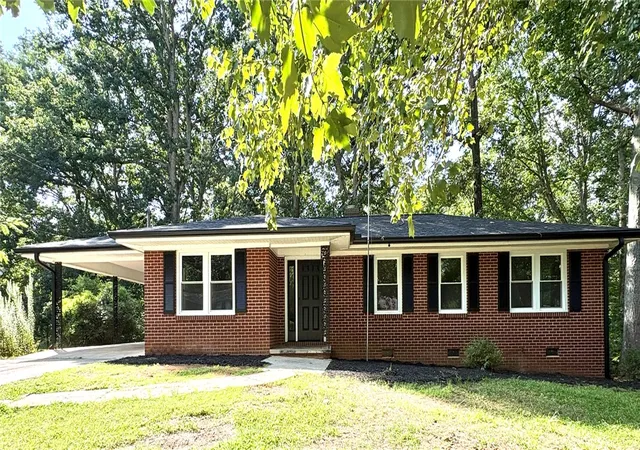 1st image of 117 Anderson Ave, Westminster, SC 29693 | MLS# 20304874