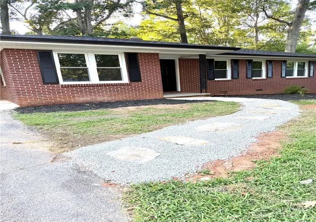 2nd image of 117 Anderson Ave, Westminster, SC 29693 | MLS# 20304874
