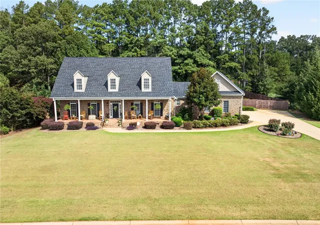 Photo 3 of Sale Pending at 102 Lantern Ridge Dr, Easley, SC 29642 | MLS# 20304899 | Listing updated on 2026-09-28
