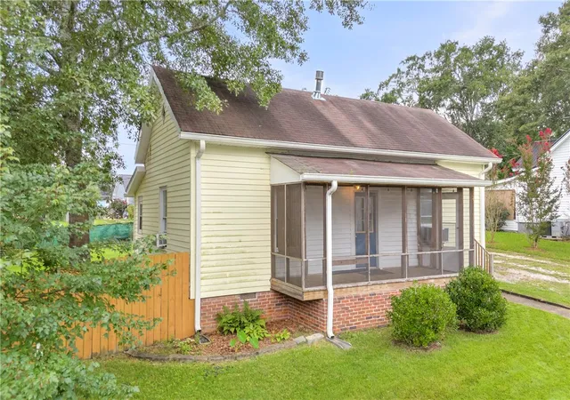 2nd image of 308 Verner St, Walhalla, SC 29691 | MLS# 20305277
