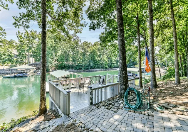 Photo 3 of Single family home for sale at 116 N Wynward Pointe Dr, Salem, SC 29676 | MLS# 20303893 | Listing updated on 2026-08-25