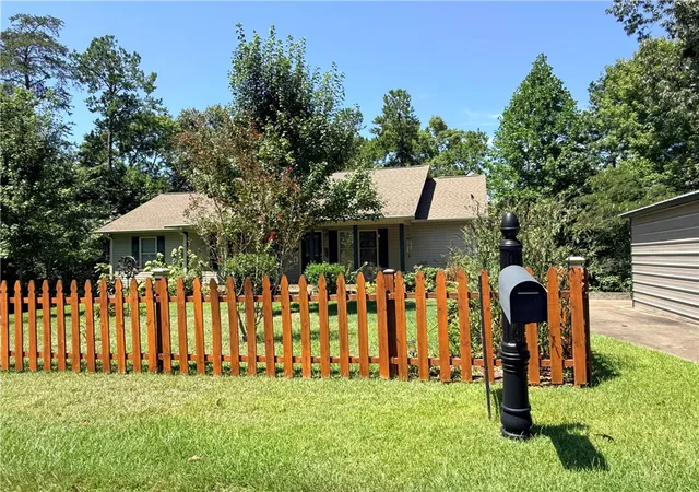 3rd image of 122 W Barkdale Dr, Salem, SC 29676 | MLS# 20305224