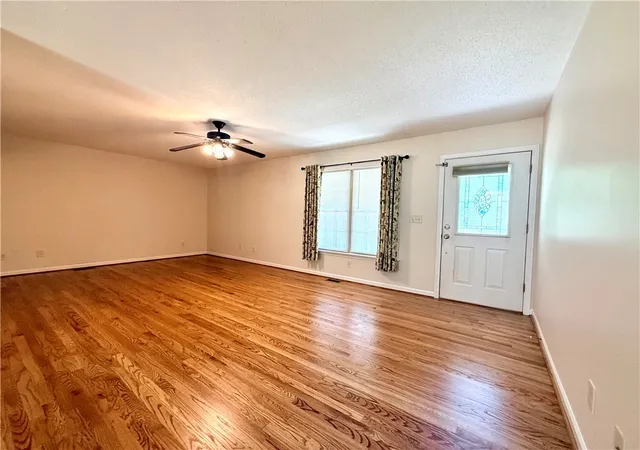 5th image of 122 W Barkdale Dr, Salem, SC 29676 | MLS# 20305224