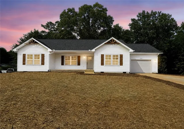 1st image of 106 W South 6th St, Seneca, SC 29678 | MLS# 20305319