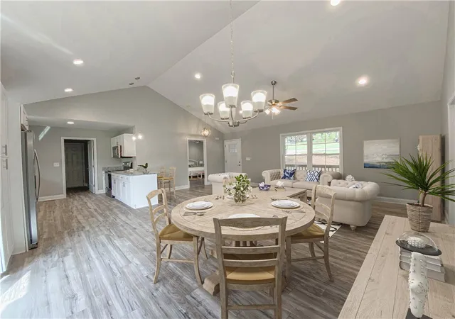 Photo 4 of Single family home for sale at 106 W South 6Th St, Seneca, SC 29678 | MLS# 20305319 | Listing updated on 2026-10-15