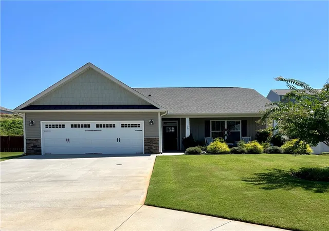 Photo 1 of Single family home for sale at 170 Capslock Trl, Pendleton, SC 29670 | MLS# 20305313 | Listing updated on 2026-08-26