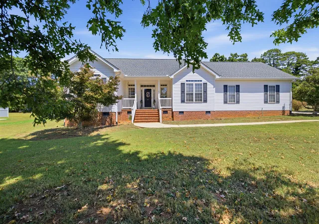 Photo 1 of Single family home for sale at 107 Saddle Brook, Anderson, SC 29625 | MLS# 20305326 | Listing updated on 2026-08-21