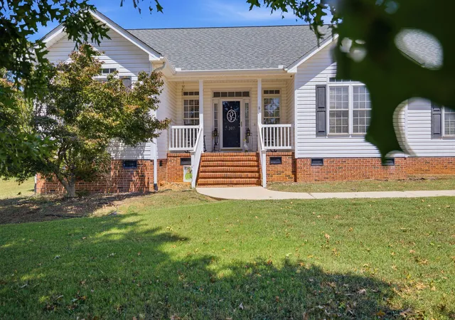 Photo 3 of Single family home for sale at 107 Saddle Brook, Anderson, SC 29625 | MLS# 20305326 | Listing updated on 2026-08-21