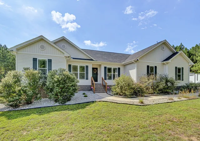 Photo 1 of Single family home for sale at 620 Daventon Rd, Honea Path, SC 29654 | MLS# 20305332 | Listing updated on 2026-09-26