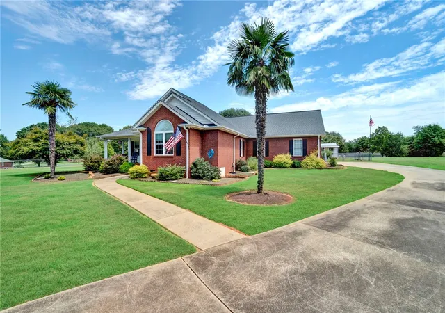 Photo 3 of Sale Pending at 2019 Avant Cir, Anderson, SC 29625 | MLS# 20305300 | Listing updated on 2026-08-28