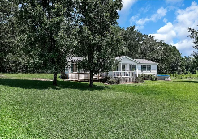 Photo 3 of Manufactured home for sale at 972 W Bear Swamp Rd, Walhalla, SC 29691 | MLS# 20305321 | Listing updated on 2026-09-15