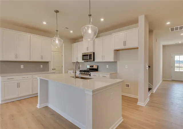 Photo 2 of Single family home for sale at 218 Bellflower Ln, Anderson, SC 29625 | MLS# 20305340 | Listing updated on 2026-08-22