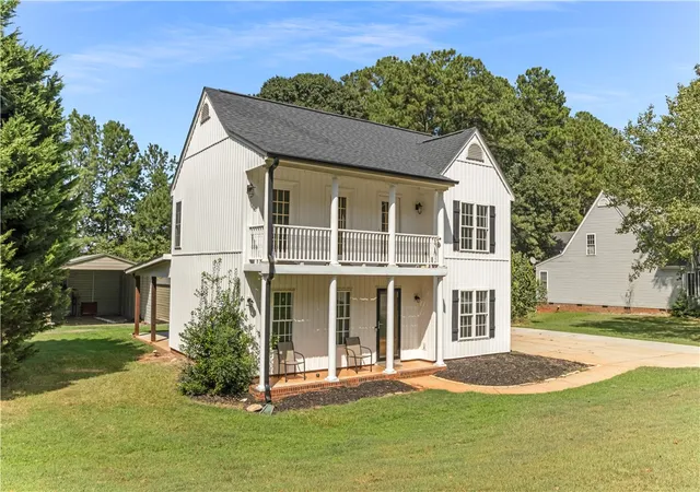 Photo 3 of Single family home for sale at 610 Walnut Wy, Anderson, SC 29626 | MLS# 20305342 | Listing updated on 2026-09-20