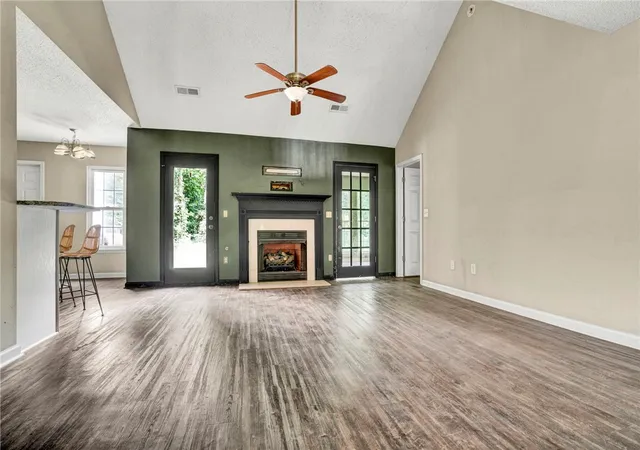 Photo 4 of Sale Pending at 287 Cherokee Dr, Fair Play, SC 29643 | MLS# 20305335 | Listing updated on 2026-09-30
