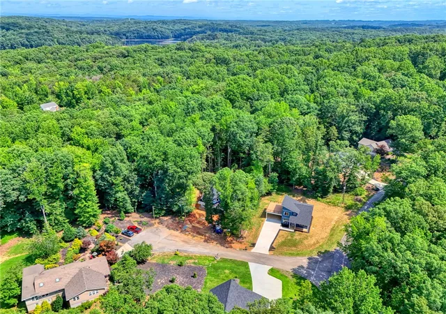 27th image of 100 Plum Ct, Westminster, SC 29693 | MLS# 20305347