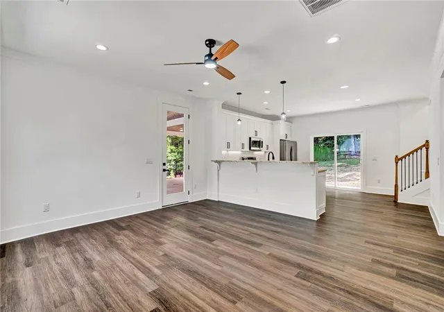 Photo 3 of Single family home for sale at 100 Plum Ct, Westminster, SC 29693 | MLS# 20305347 | Listing updated on 2026-09-15