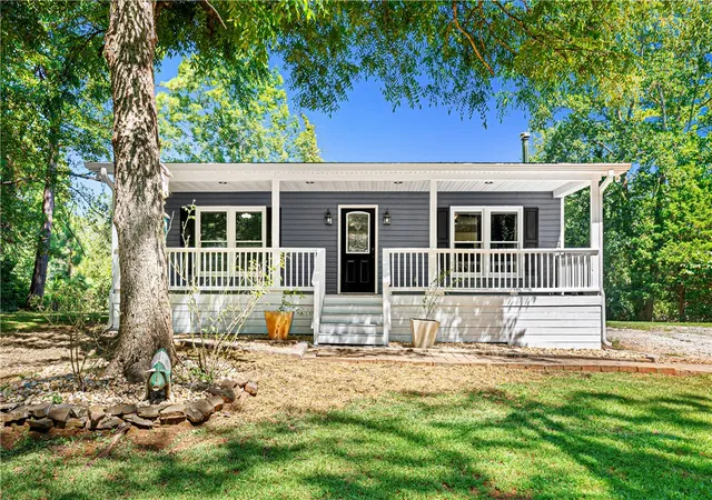 1st image of 415 Lillians Dr, Salem, SC 29676 | MLS# 20305232