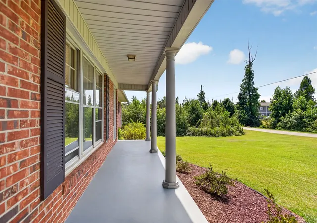 Photo 4 of Single family home for sale at 602 W Quincy Rd, Seneca, SC 29678 | MLS# 20305286 | Listing updated on 2026-09-29