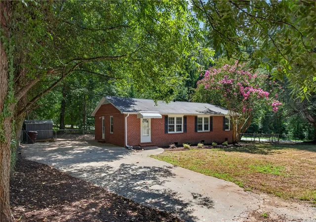 1st image of 1104 White St, Pendleton, SC 29670 | MLS# 20305353