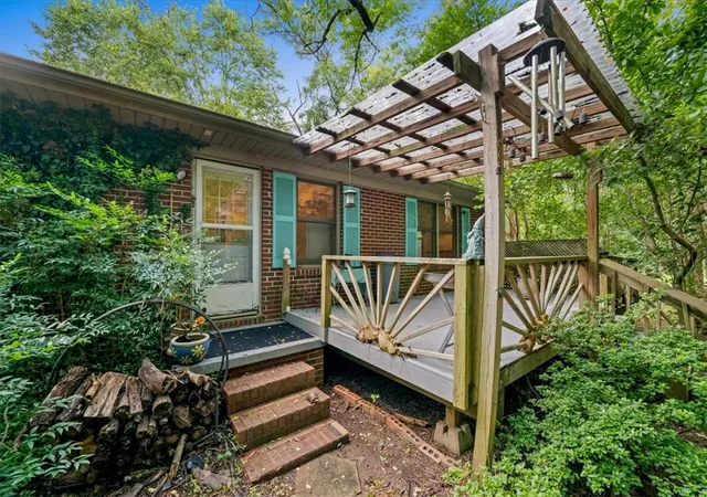 Photo 3 of Single family home for sale at 825 Chattooga Ridge Rd, Mountain  Rest, SC 29664 | MLS# 20305251 | Listing updated on 2026-09-15