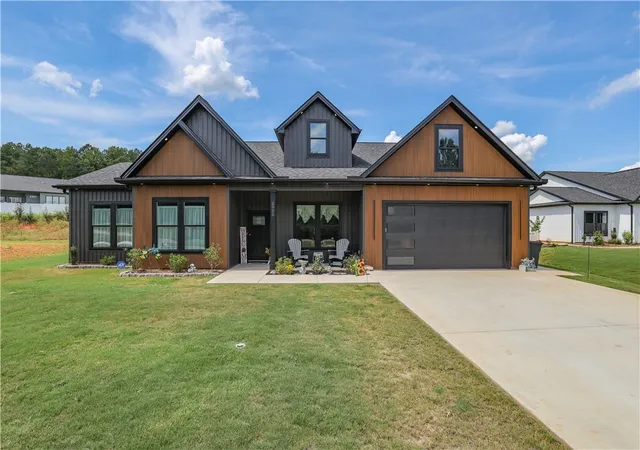 1st image of 2925 Old Greenville Hwy, Central, SC 29630 | MLS# 20305331