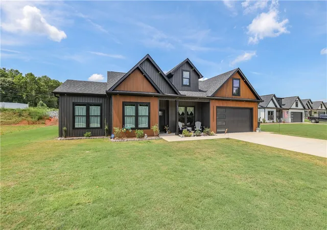 3rd image of 2925 Old Greenville Hwy, Central, SC 29630 | MLS# 20305331