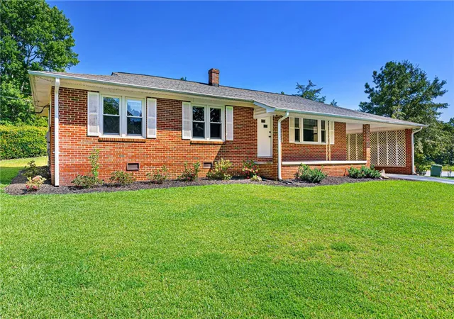 1st image of 602 Evelyn Dr, Seneca, SC 29678 | MLS# 20305140