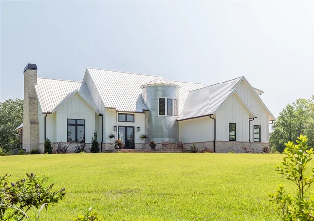 Photo 2 of Land for sale at 1425 S Harper St, Laurens, SC 29360 | MLS# 20305372 | Listing updated on 2026-08-24