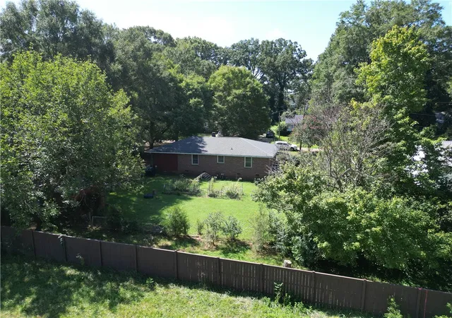 Photo 4 of Single family home for sale at 521 E Main St, Pendleton, SC 29670 | MLS# 20305368 | Listing updated on 2026-08-24
