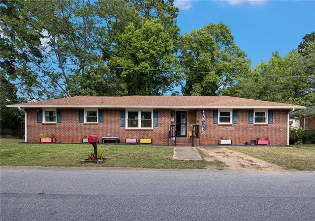 1st image of 813 Kennedy St, Anderson, SC 29624 | MLS# 20304904