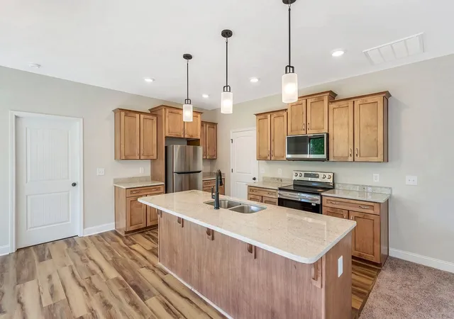 Photo 3 of Single family home for sale at 333 Oliver Rd, Westminster, SC 29693 | MLS# 20305432 | Listing updated on 2026-08-25
