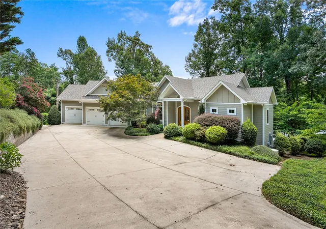 50th image of 316 Bay Hill Dr, West Union, SC 29696 | MLS# 20305192