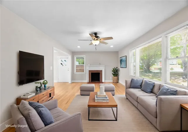 Photo 3 of Sale Pending at 607 W Farley Ave, Laurens, SC 29360 | MLS# 20305456 | Listing updated on 2026-09-12
