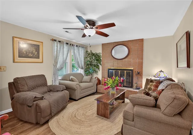 Photo 3 of Single family home for sale at 218 Justin Dr, Walhalla, SC 29691 | MLS# 20305223 | Listing updated on 2026-08-31
