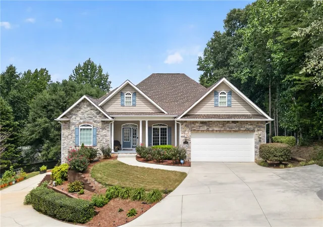Photo 1 of Single family home for sale at 604 Laurel Haven Ct, Seneca, SC 29678 | MLS# 20305569 | Listing updated on 2026-09-10
