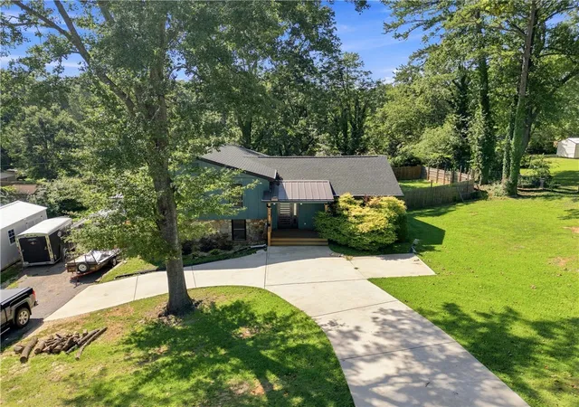 Photo 3 of Single family home for sale at 114 Kennedy St, Easley, SC 29642 | MLS# 20305565 | Listing updated on 2026-09-18