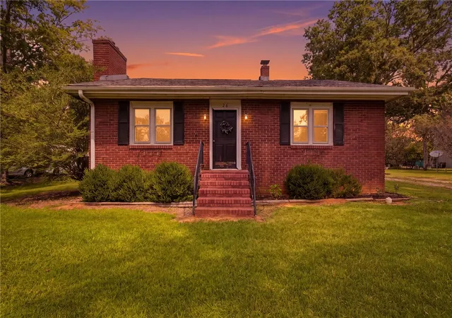 1st image of 26 Oak Dr, Honea Path, SC 29654 | MLS# 20305517