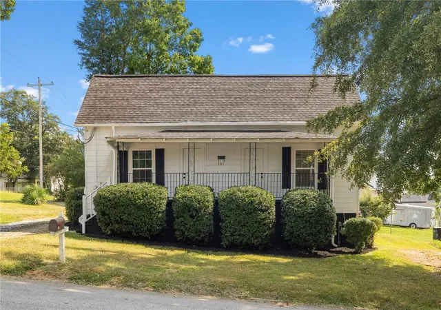 Photo 1 of Single family home for sale at 201 S 8th St, Easley, SC 29640 | MLS# 20305589 | Listing updated on 2026-08-29