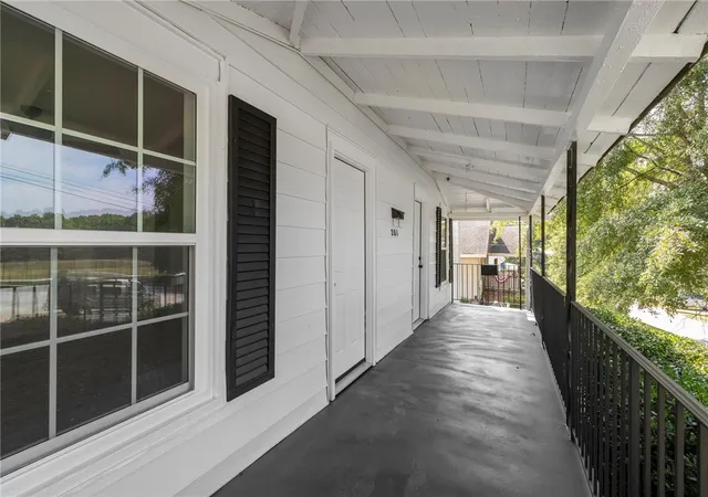 Photo 2 of Single family home for sale at 201 S 8Th St, Easley, SC 29640 | MLS# 20305589 | Listing updated on 2026-08-29