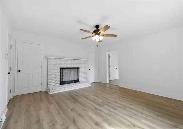 Photo 4 of Single family home for sale at 201 S 8Th St, Easley, SC 29640 | MLS# 20305589 | Listing updated on 2026-08-29