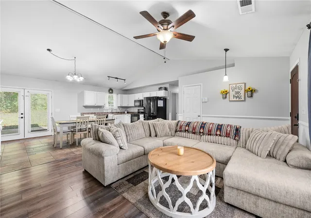 Photo 3 of Sale Pending at 208 Redfern Ct, Easley, SC 29640 | MLS# 20305591 | Listing updated on 2026-09-06