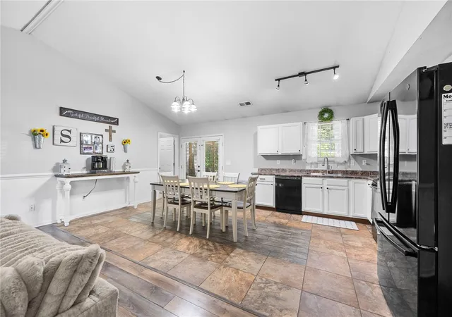 Photo 4 of Sale Pending at 208 Redfern Ct, Easley, SC 29640 | MLS# 20305591 | Listing updated on 2026-09-06
