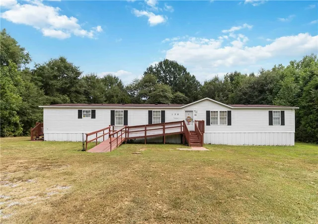 Photo 1 of Manufactured home for sale at 138 T C Bannister Rd, Belton, SC 29627 | MLS# 20305595 | Listing updated on 2026-08-30
