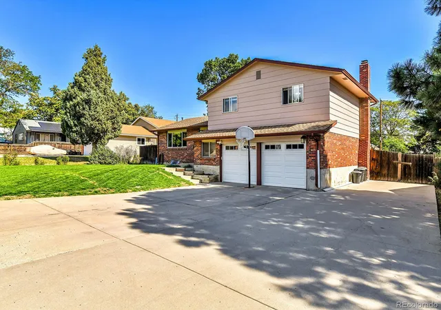 3rd image of 8120 Irving St, Westminster, CO 80031 | MLS# 8111205