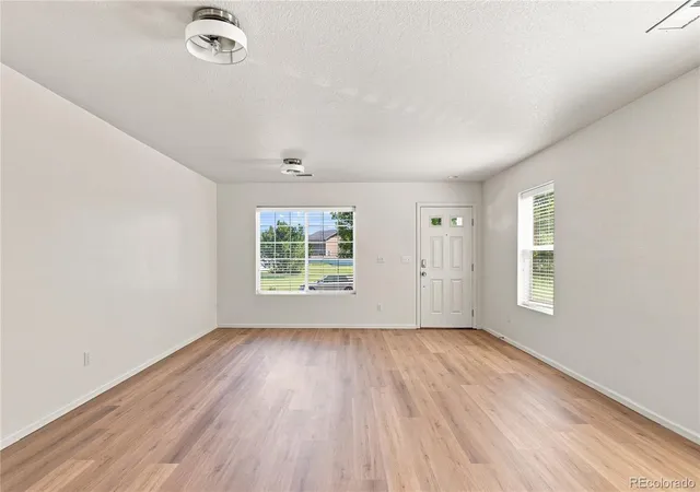 4th image of 5565 Jericho Ct, Denver, CO 80249 | MLS# 9442034